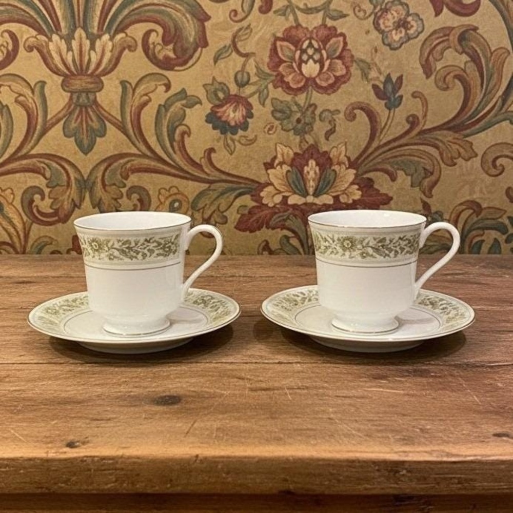 Fine China Of Japan Florence Teacups & Saucers, Four Piece Set, Floral Porcelain